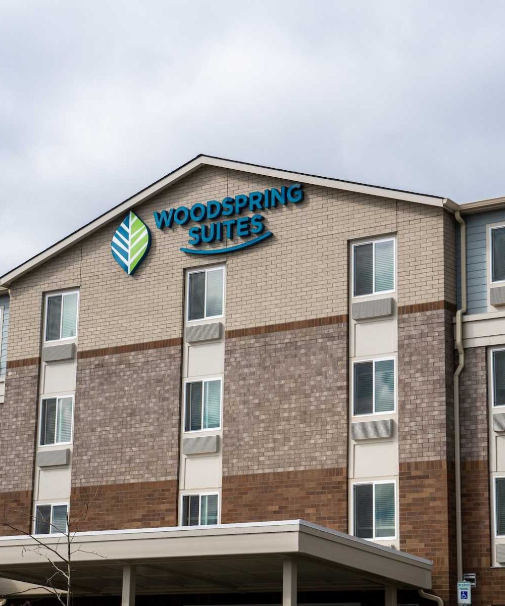 Woodspring-01